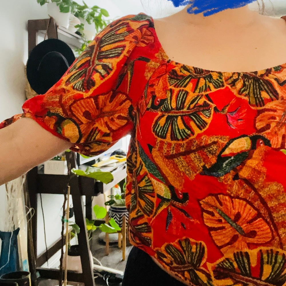 Great condition tropical top
